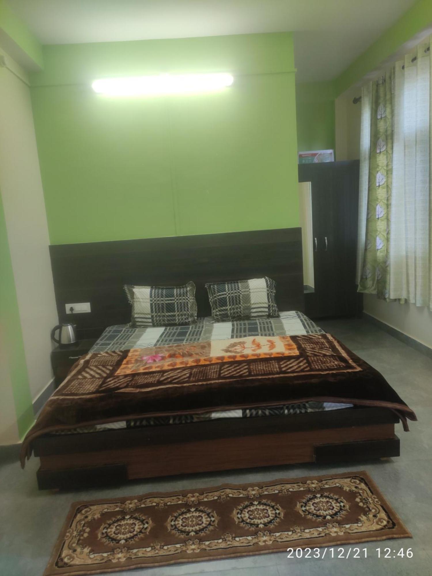 Tree Valley Homestay Chail Exterior foto