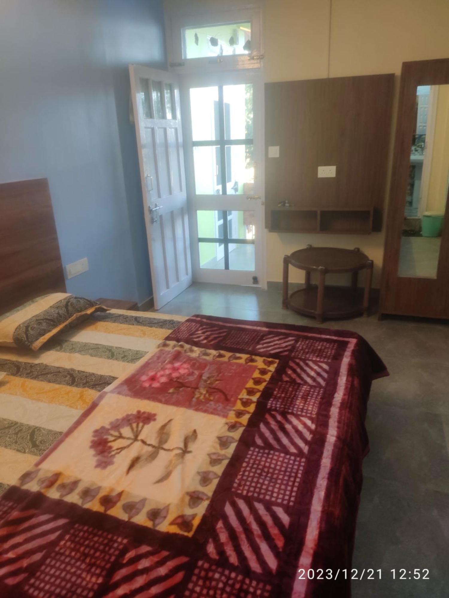 Tree Valley Homestay Chail Exterior foto