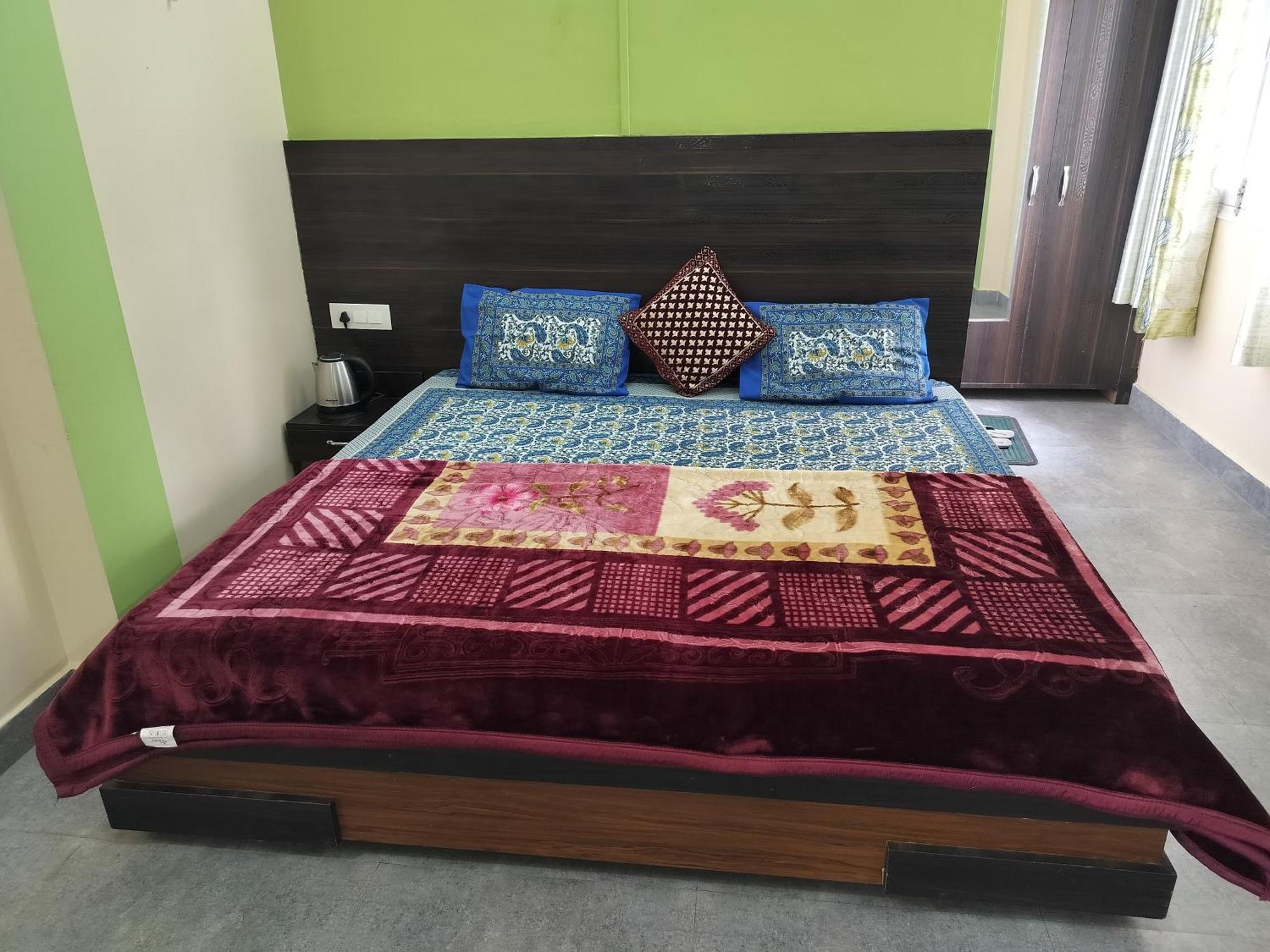 Tree Valley Homestay Chail Exterior foto